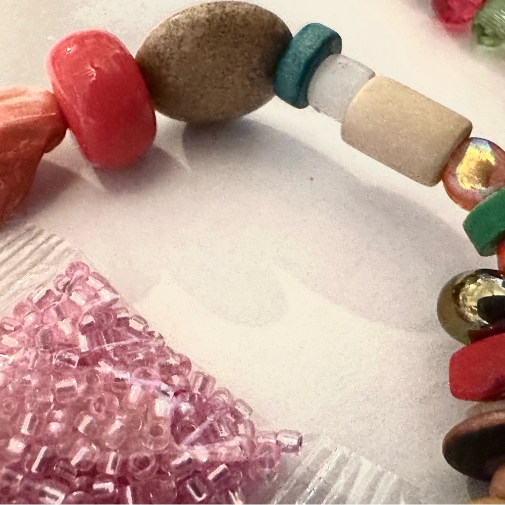 Vibrant Bead Collection for Creative Crafting and Jewelry Making - Picture 4 of 7